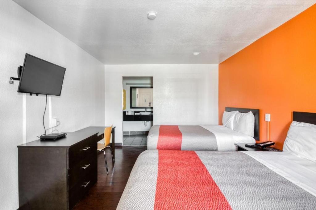 Oyo Hotel Baton Rouge Mid City Экстерьер фото