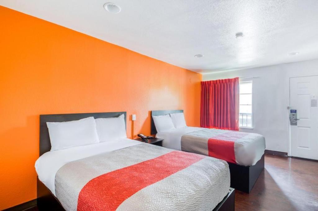 Oyo Hotel Baton Rouge Mid City Экстерьер фото