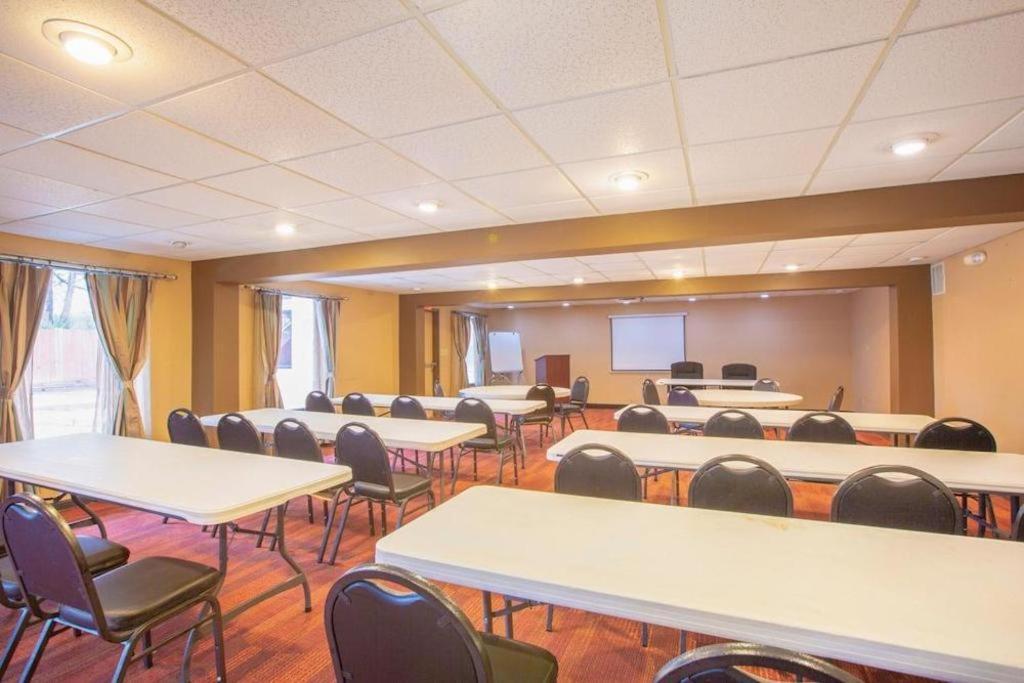 Oyo Hotel Baton Rouge Mid City Экстерьер фото