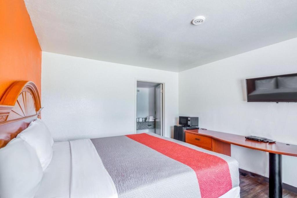 Oyo Hotel Baton Rouge Mid City Экстерьер фото