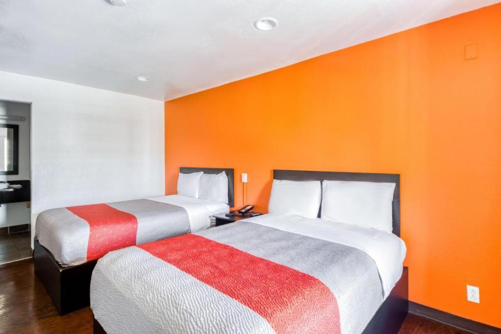 Oyo Hotel Baton Rouge Mid City Экстерьер фото