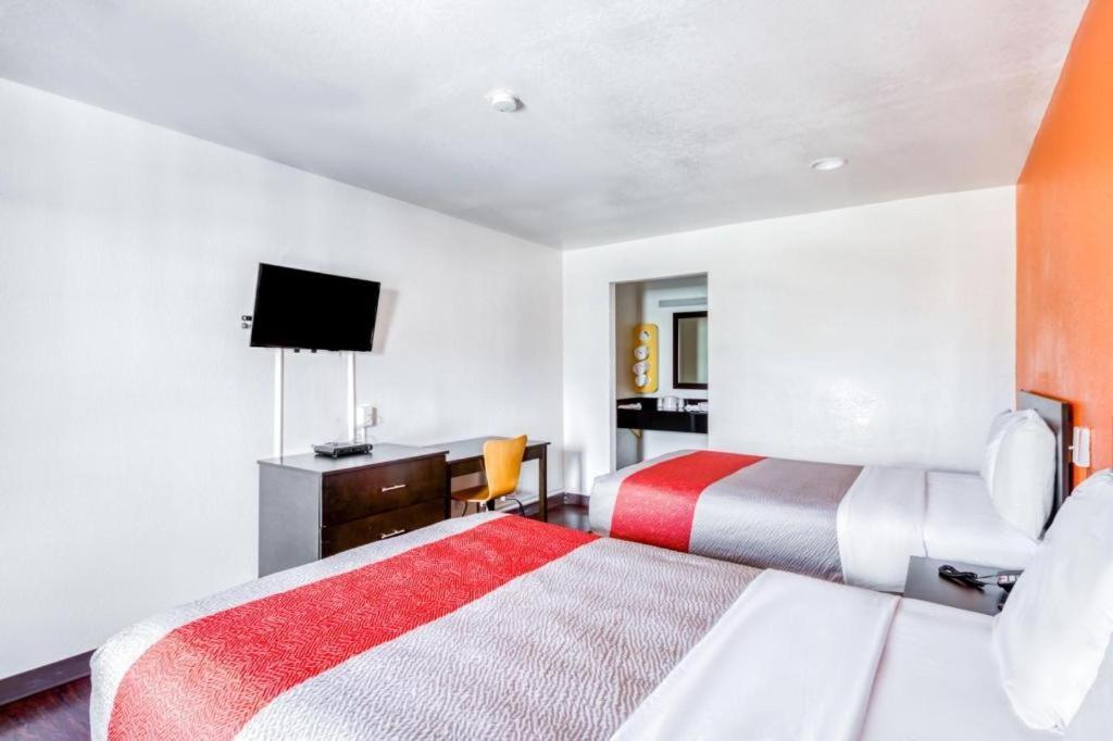 Oyo Hotel Baton Rouge Mid City Экстерьер фото